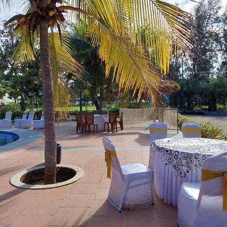 Coral Beach Resort Махабалипурам Экстерьер фото